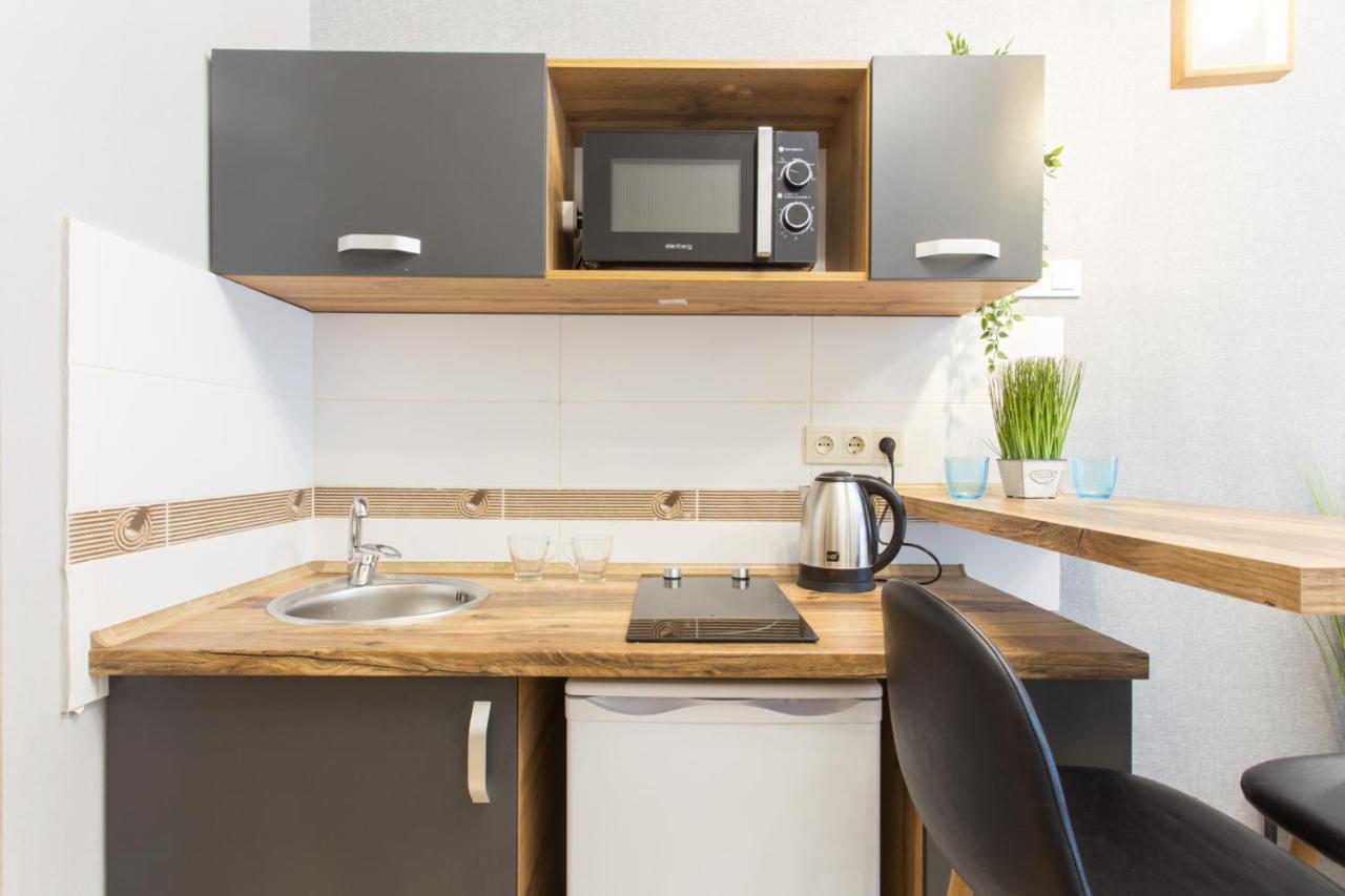 Well located studio - Yaroslavska str. 21 Lägenhet Charkiv Exteriör bild